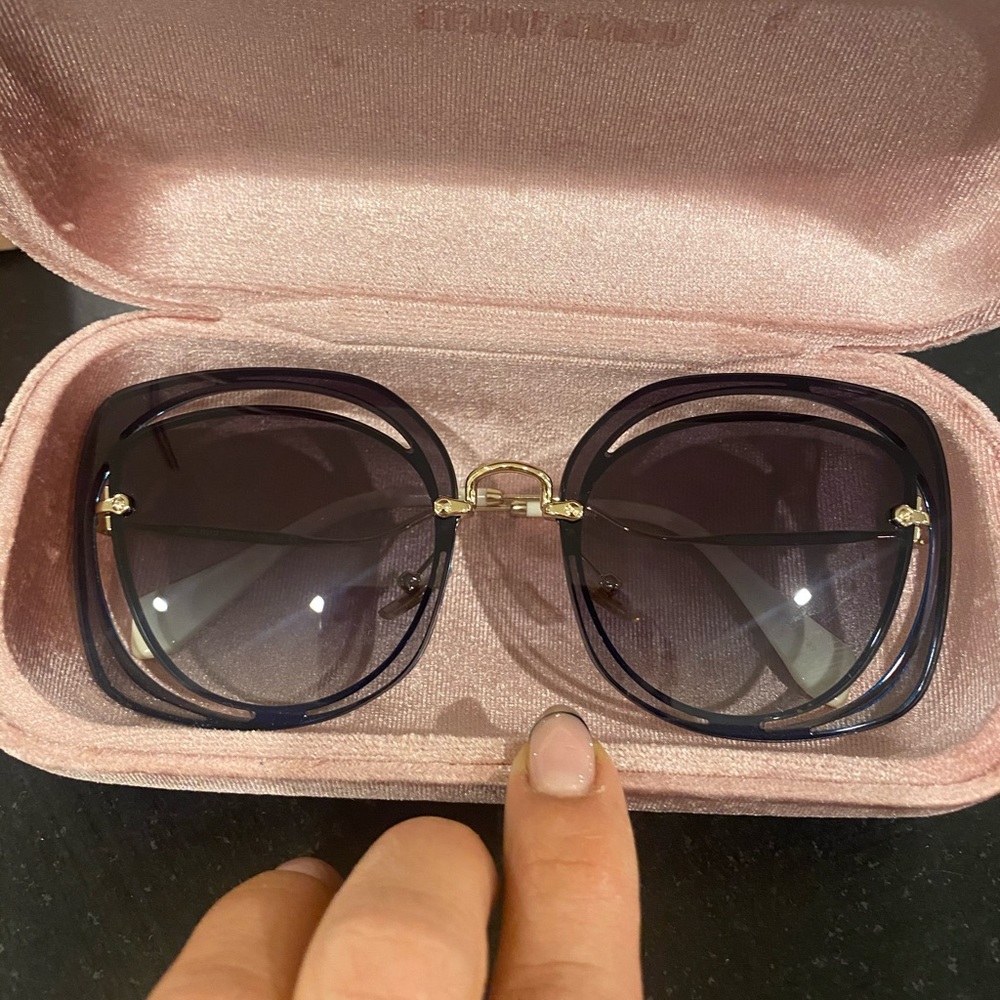 💯authentic Miu Miu  sunglasses
